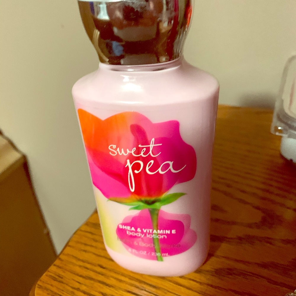 Bath and Body Works Sweet Pea